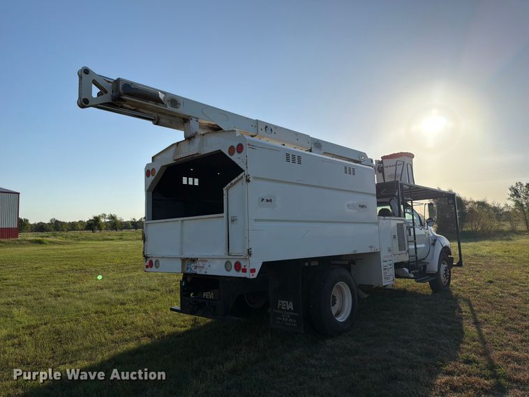 image for item FK5148 2015 Ford F750 forestry bucket truck