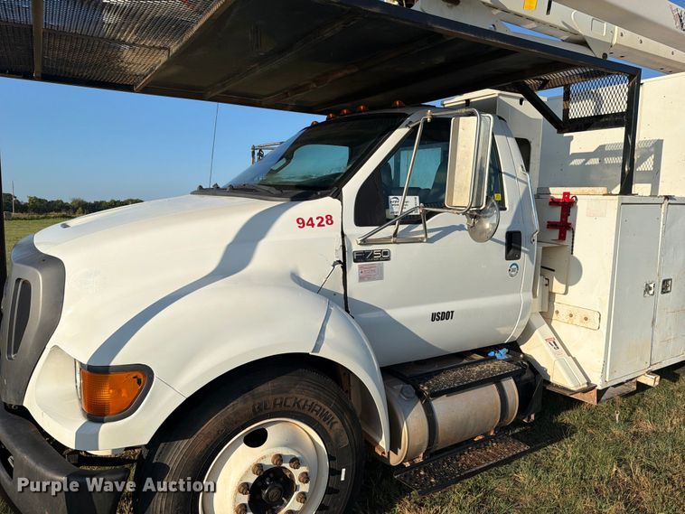 image for item FK5148 2015 Ford F750 forestry bucket truck