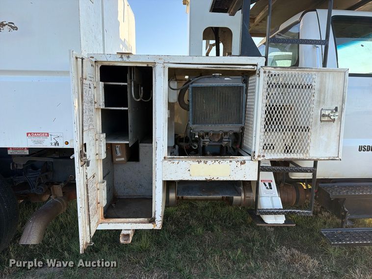 image for item FK5148 2015 Ford F750 forestry bucket truck