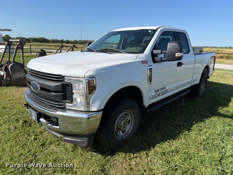 2019 Ford F250 Super Duty Ext. Cab pickup truck