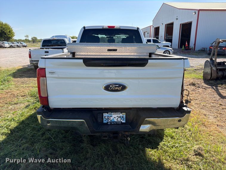 image for item FK5161 2019 Ford F250 Super Duty Ext. Cab pickup truck