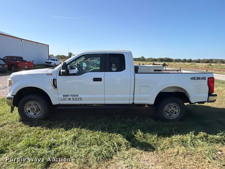 image for item FK5161 2019 Ford F250 Super Duty Ext. Cab pickup truck