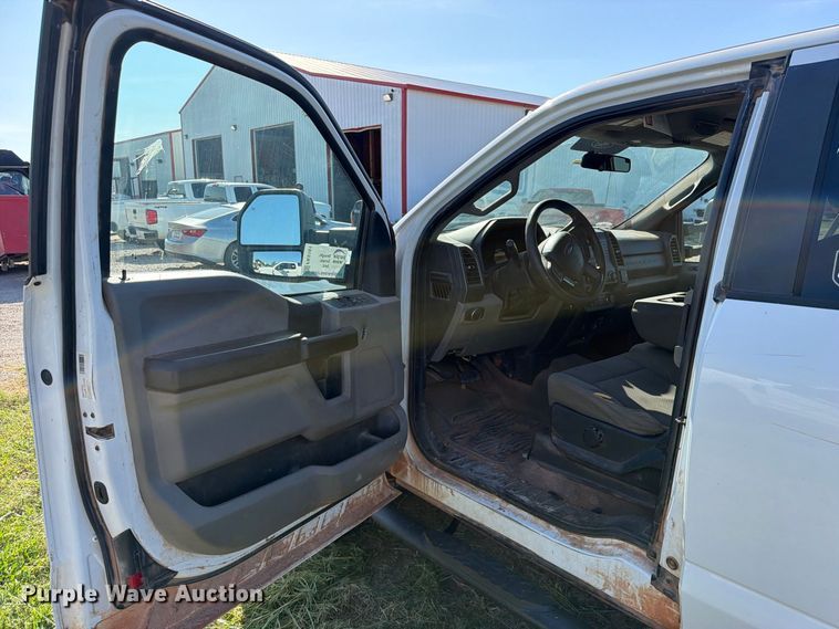 image for item FK5161 2019 Ford F250 Super Duty Ext. Cab pickup truck