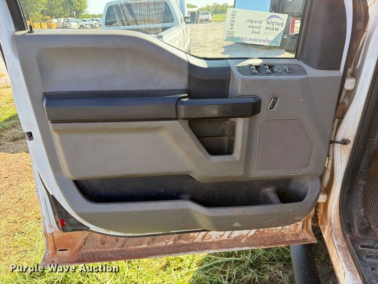 image for item FK5161 2019 Ford F250 Super Duty Ext. Cab pickup truck