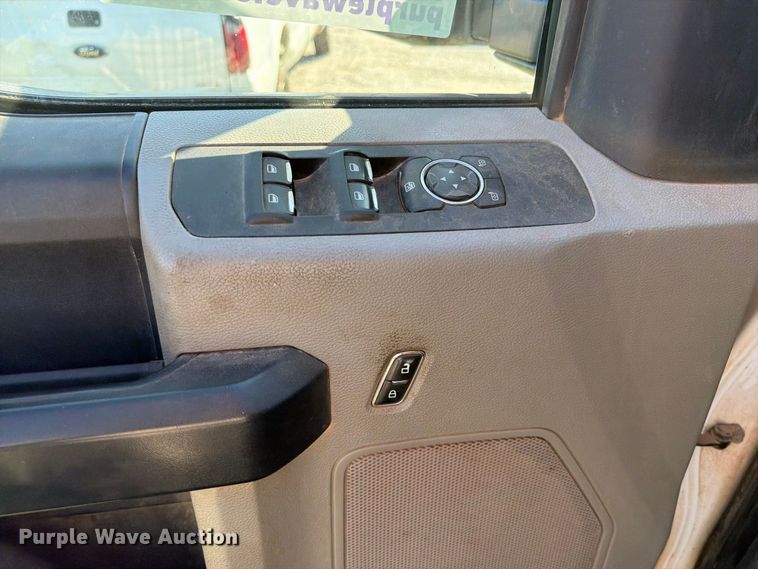 image for item FK5161 2019 Ford F250 Super Duty Ext. Cab pickup truck