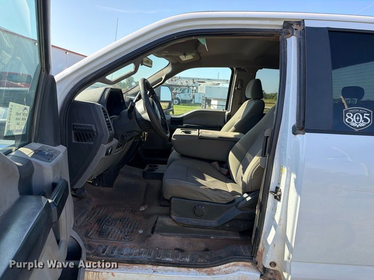image for item FK5161 2019 Ford F250 Super Duty Ext. Cab pickup truck