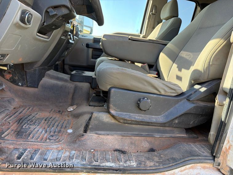 image for item FK5161 2019 Ford F250 Super Duty Ext. Cab pickup truck
