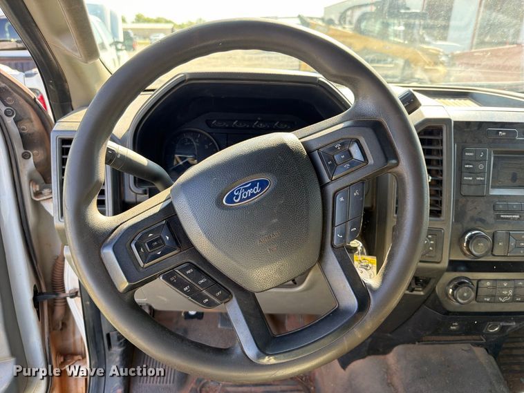 image for item FK5161 2019 Ford F250 Super Duty Ext. Cab pickup truck