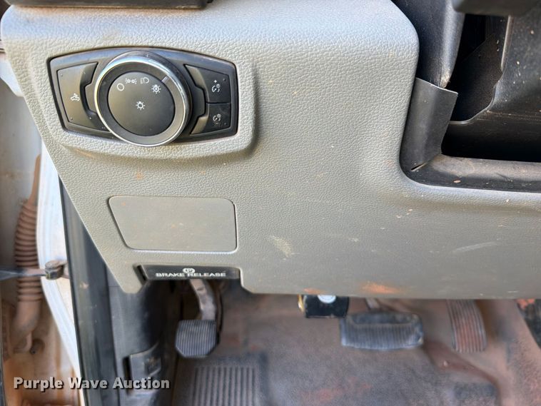 image for item FK5161 2019 Ford F250 Super Duty Ext. Cab pickup truck