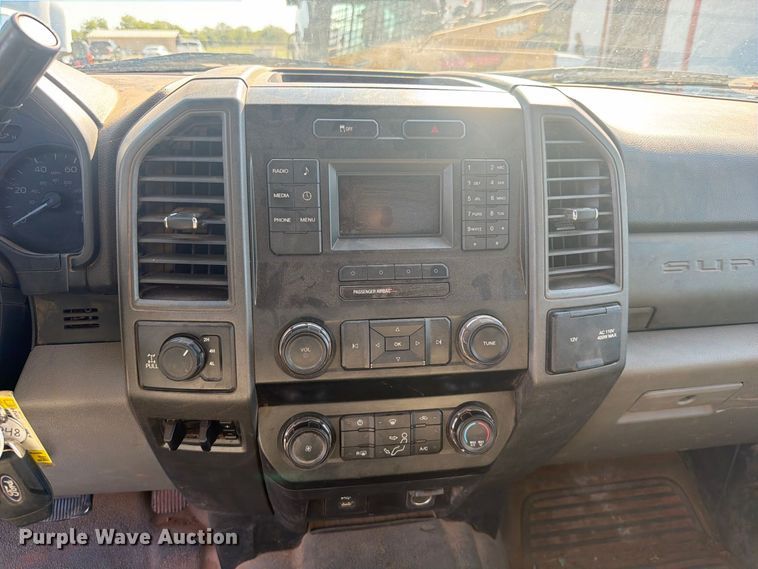 image for item FK5161 2019 Ford F250 Super Duty Ext. Cab pickup truck