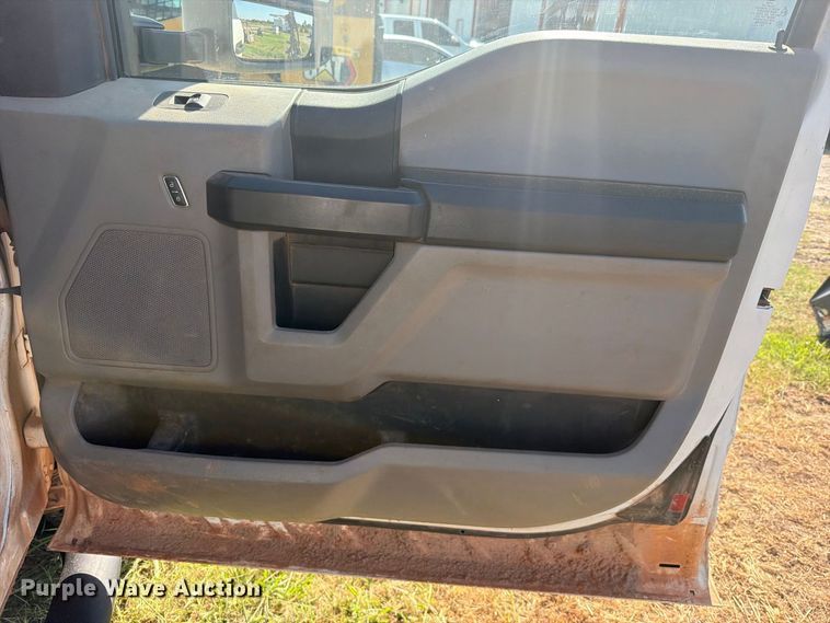 image for item FK5161 2019 Ford F250 Super Duty Ext. Cab pickup truck