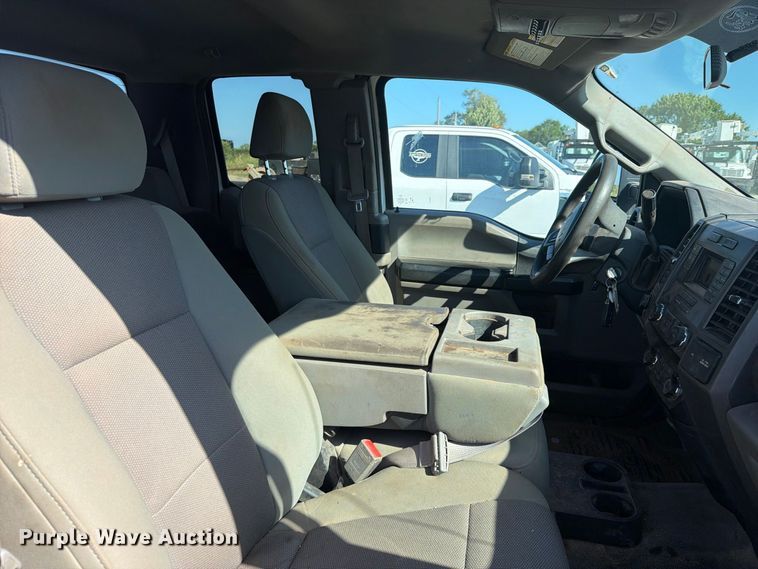 image for item FK5161 2019 Ford F250 Super Duty Ext. Cab pickup truck