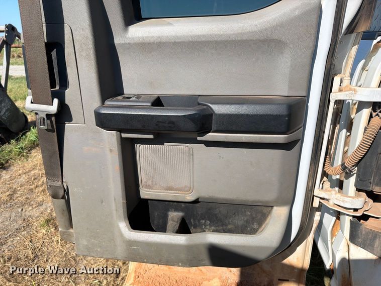 image for item FK5161 2019 Ford F250 Super Duty Ext. Cab pickup truck