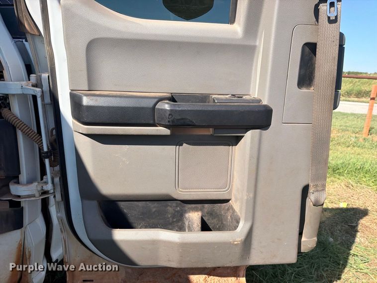 image for item FK5161 2019 Ford F250 Super Duty Ext. Cab pickup truck