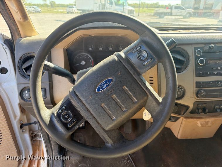 image for item FK5162 2015 Ford F250 Super Duty Crew Cab pickup truck