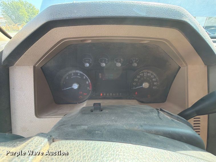 image for item FK5162 2015 Ford F250 Super Duty Crew Cab pickup truck