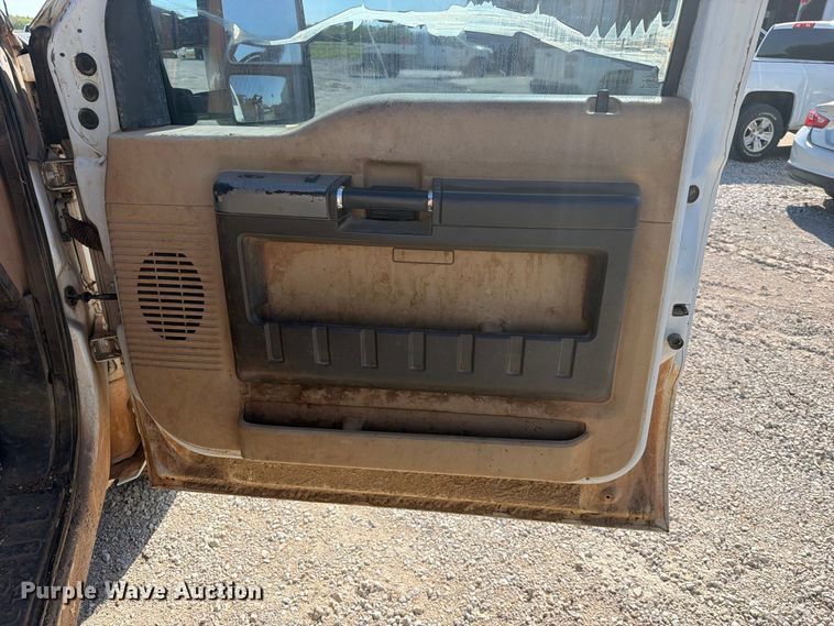 image for item FK5162 2015 Ford F250 Super Duty Crew Cab pickup truck
