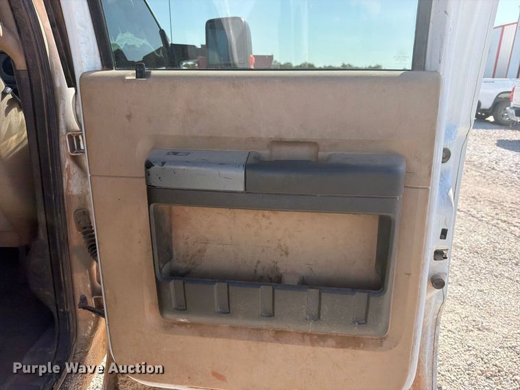 image for item FK5162 2015 Ford F250 Super Duty Crew Cab pickup truck