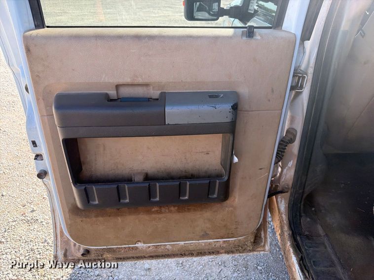 image for item FK5162 2015 Ford F250 Super Duty Crew Cab pickup truck