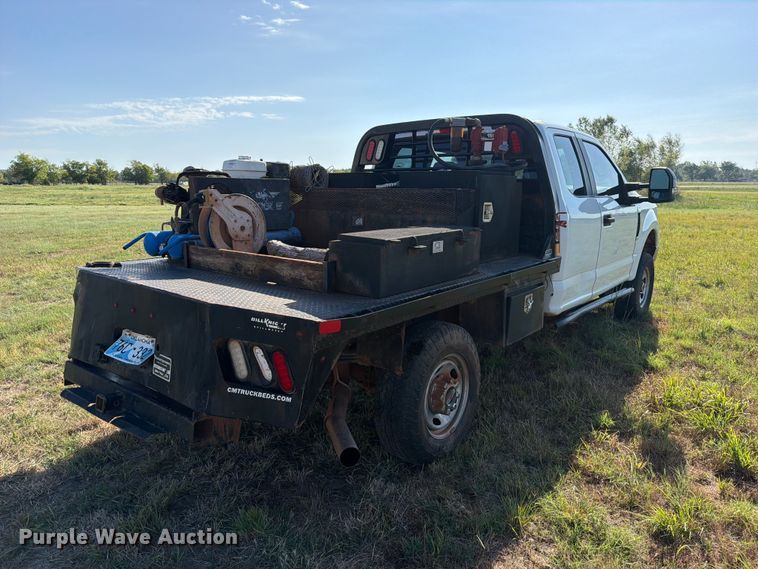 image for item FK5163 2018 Ford F250 Super Duty flatbed pickup truck