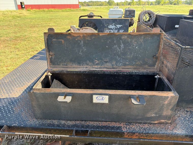 image for item FK5163 2018 Ford F250 Super Duty flatbed pickup truck