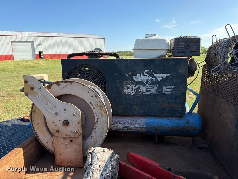 image for item FK5163 2018 Ford F250 Super Duty flatbed pickup truck