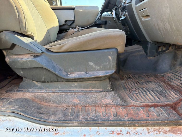 image for item FK5163 2018 Ford F250 Super Duty flatbed pickup truck