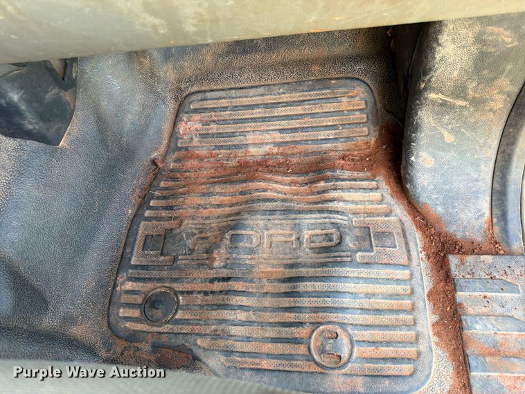 image for item FK5163 2018 Ford F250 Super Duty flatbed pickup truck