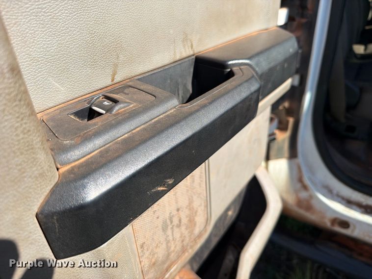image for item FK5163 2018 Ford F250 Super Duty flatbed pickup truck