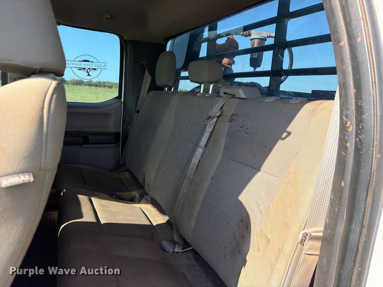 image for item FK5163 2018 Ford F250 Super Duty flatbed pickup truck