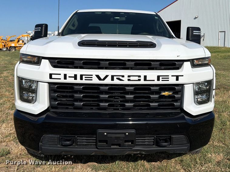 image for item FK5164 2022 Chevrolet Silverado 2500HD Crew Cab pickup truck