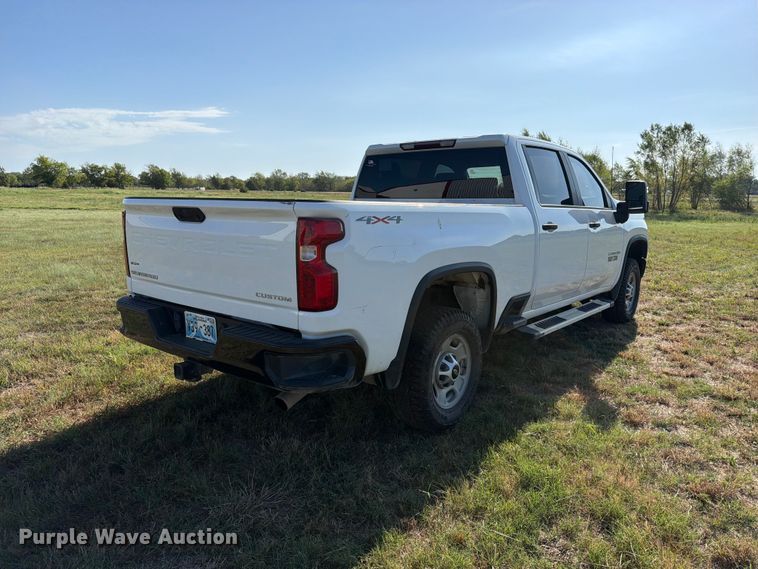 image for item FK5164 2022 Chevrolet Silverado 2500HD Crew Cab pickup truck