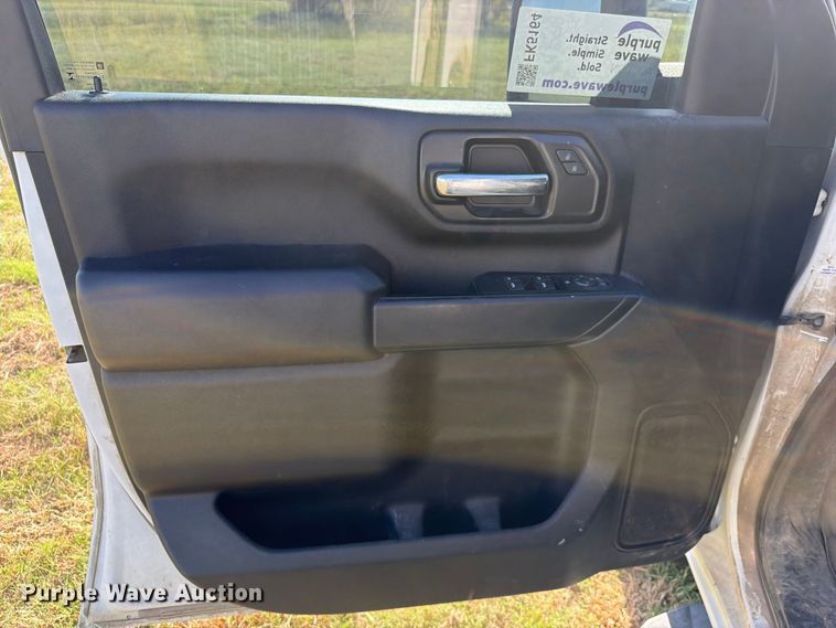 image for item FK5164 2022 Chevrolet Silverado 2500HD Crew Cab pickup truck