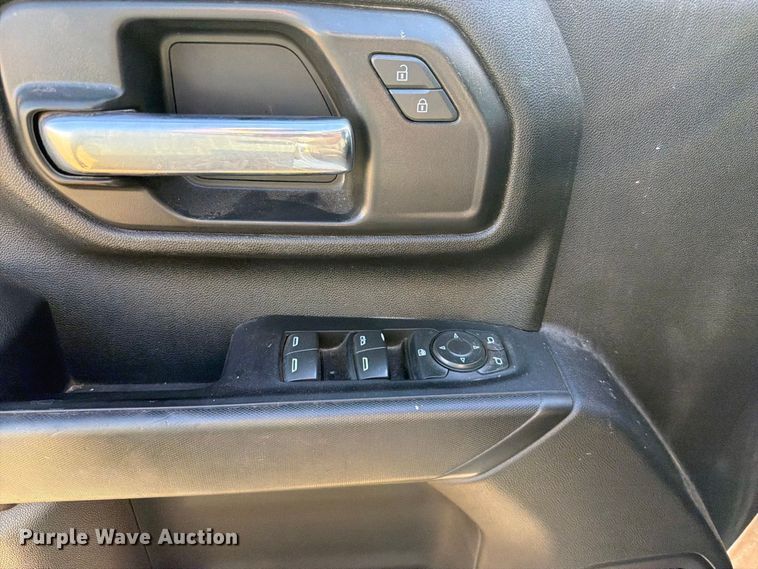 image for item FK5164 2022 Chevrolet Silverado 2500HD Crew Cab pickup truck