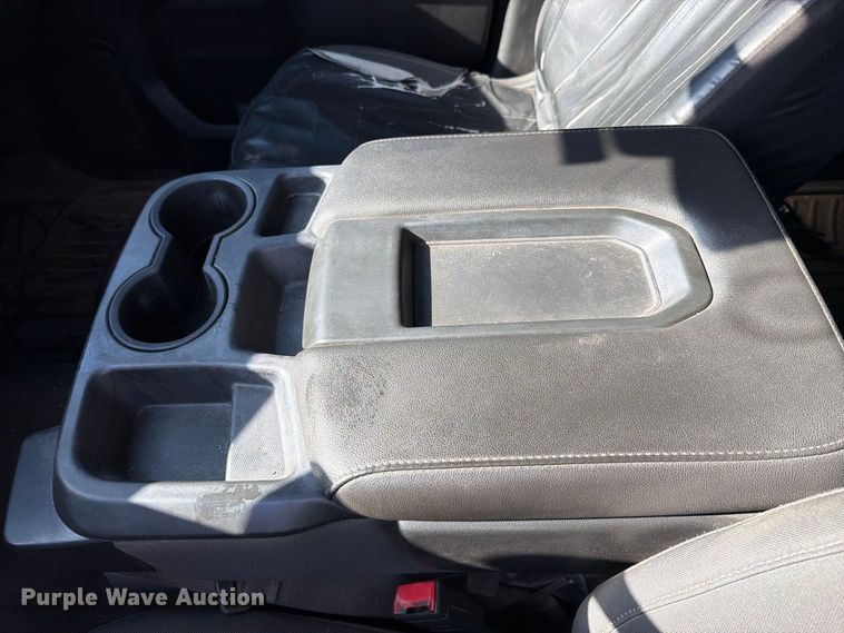 image for item FK5164 2022 Chevrolet Silverado 2500HD Crew Cab pickup truck