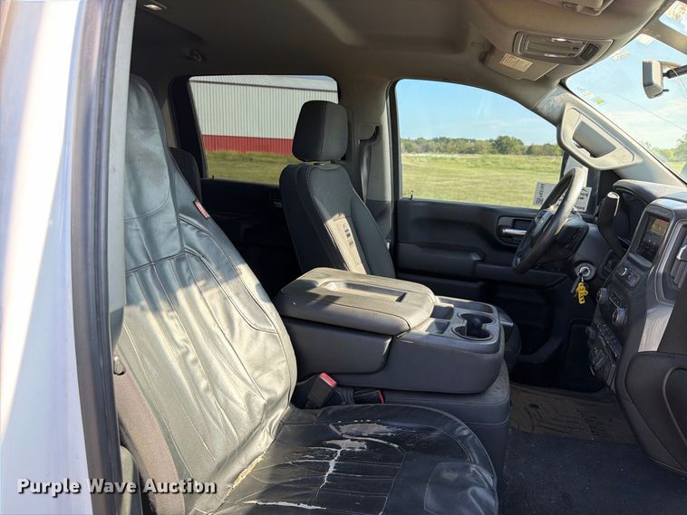 image for item FK5164 2022 Chevrolet Silverado 2500HD Crew Cab pickup truck