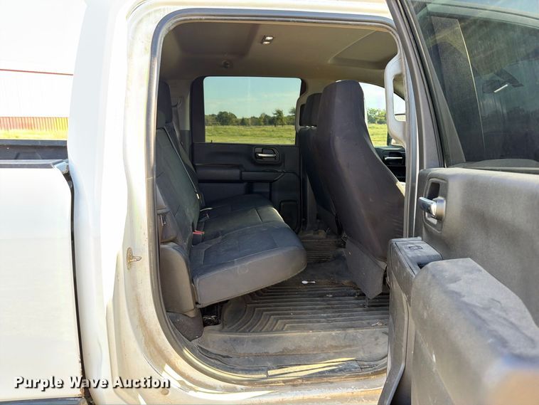 image for item FK5164 2022 Chevrolet Silverado 2500HD Crew Cab pickup truck