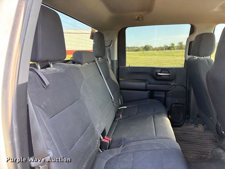 image for item FK5164 2022 Chevrolet Silverado 2500HD Crew Cab pickup truck