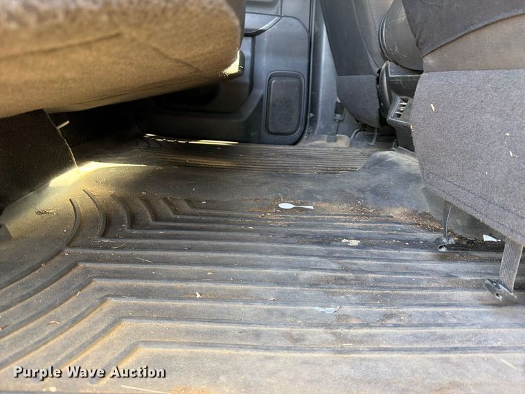 image for item FK5164 2022 Chevrolet Silverado 2500HD Crew Cab pickup truck