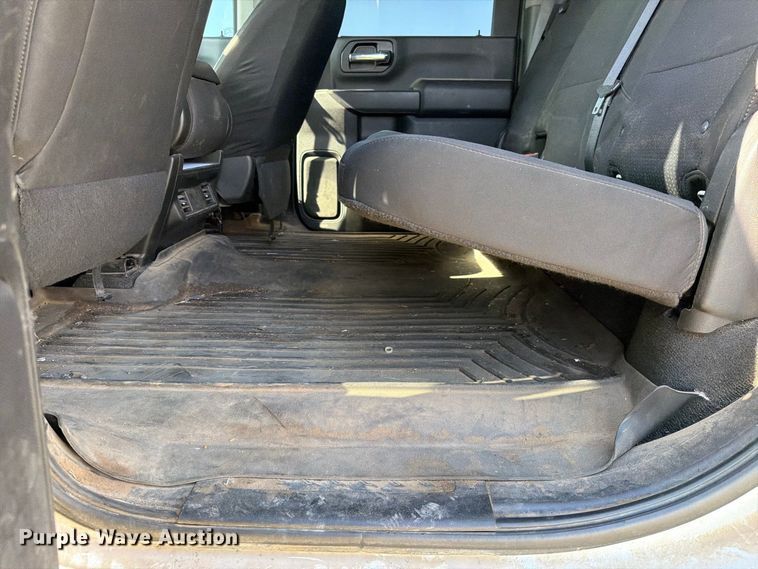 image for item FK5164 2022 Chevrolet Silverado 2500HD Crew Cab pickup truck