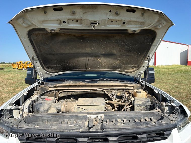 image for item FK5164 2022 Chevrolet Silverado 2500HD Crew Cab pickup truck