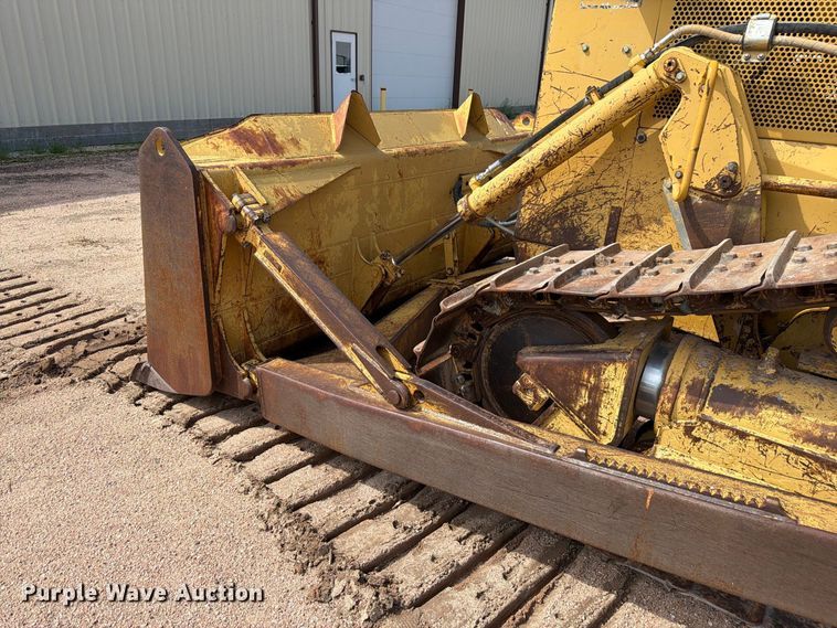 image for item FM7643 1998 Caterpillar D6M XL dozer