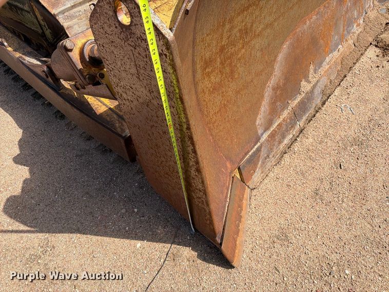 image for item FM7643 1998 Caterpillar D6M XL dozer