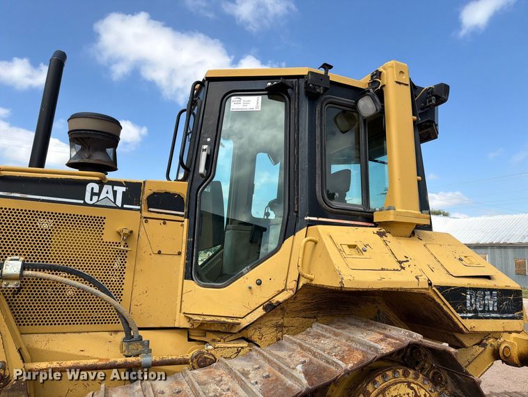 image for item FM7643 1998 Caterpillar D6M XL dozer
