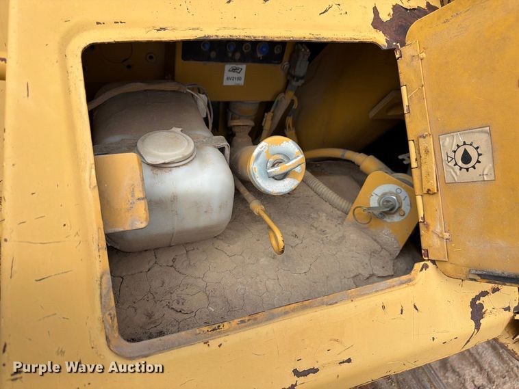 image for item FM7643 1998 Caterpillar D6M XL dozer