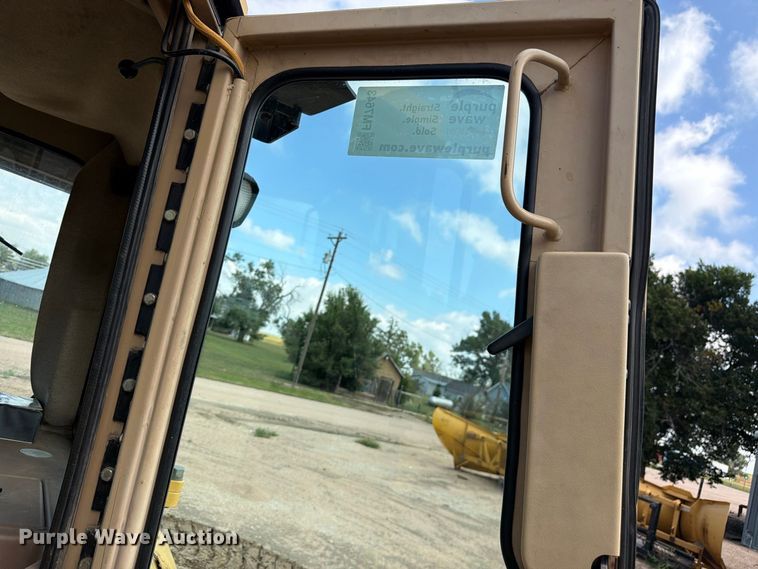 image for item FM7643 1998 Caterpillar D6M XL dozer
