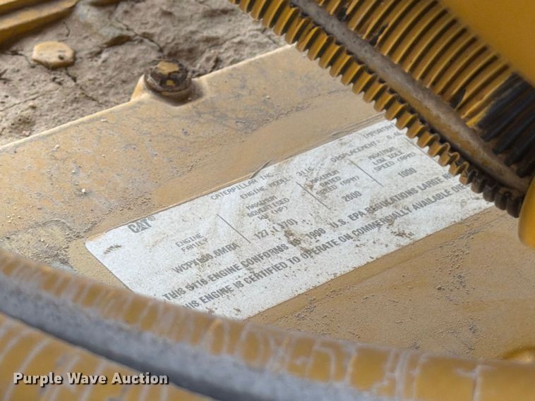 image for item FM7643 1998 Caterpillar D6M XL dozer