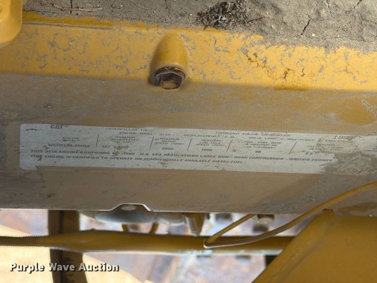 image for item FM7643 1998 Caterpillar D6M XL dozer