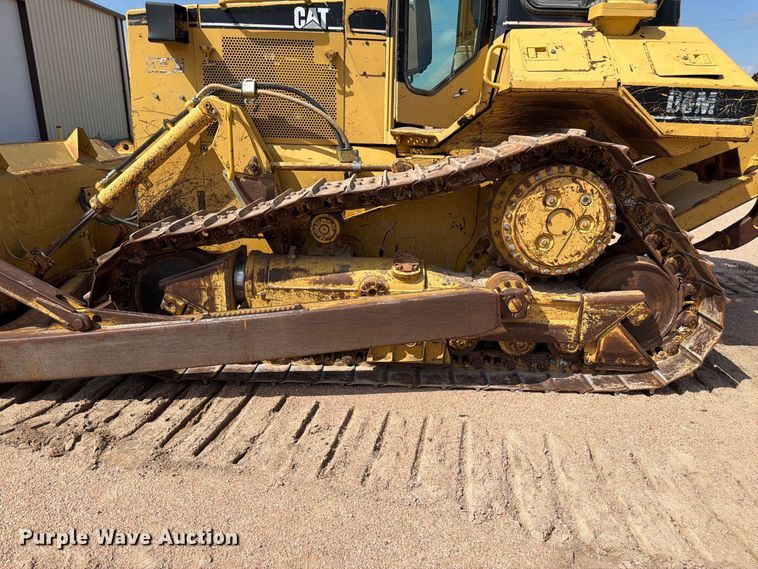 image for item FM7643 1998 Caterpillar D6M XL dozer