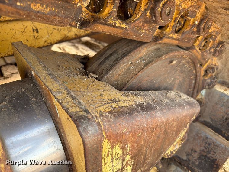 image for item FM7643 1998 Caterpillar D6M XL dozer